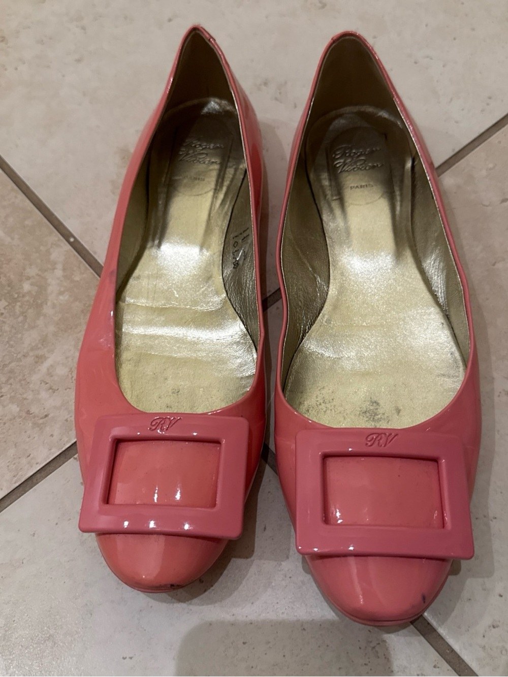 Roger Vivier Coral Patent Leather Buckle Ballet Flats